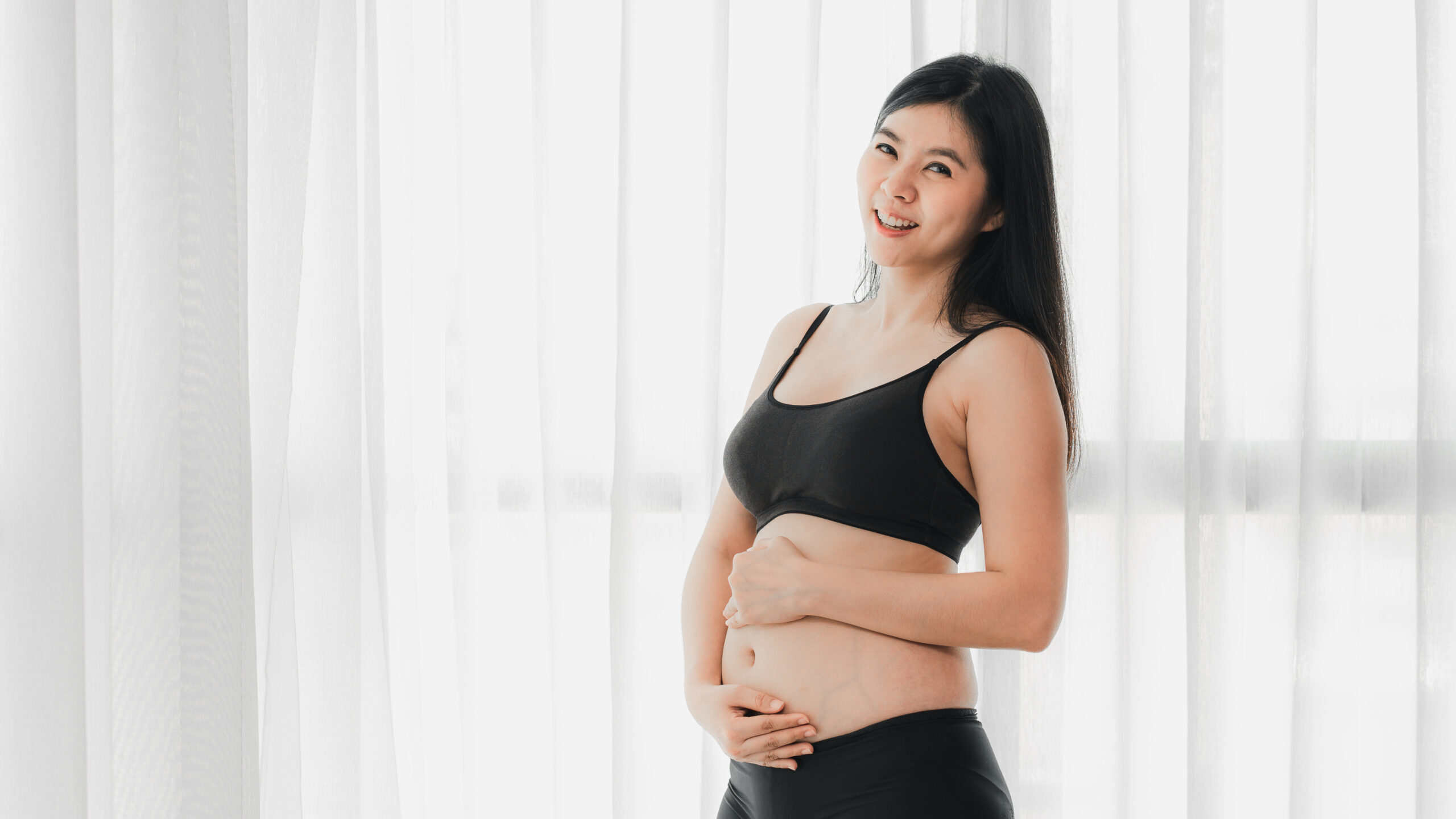 Liệu trình cao cấp chăm cho kì tam cá nguyệt 2 ngăn ngừa da các mẹ bị lão hóa sớm.
